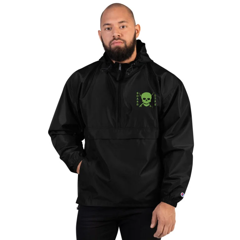 Black packable jacket for men's jackets.